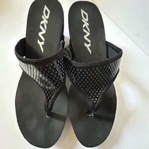 NEW DKNY Black Foam Wedge Slipons - size 8